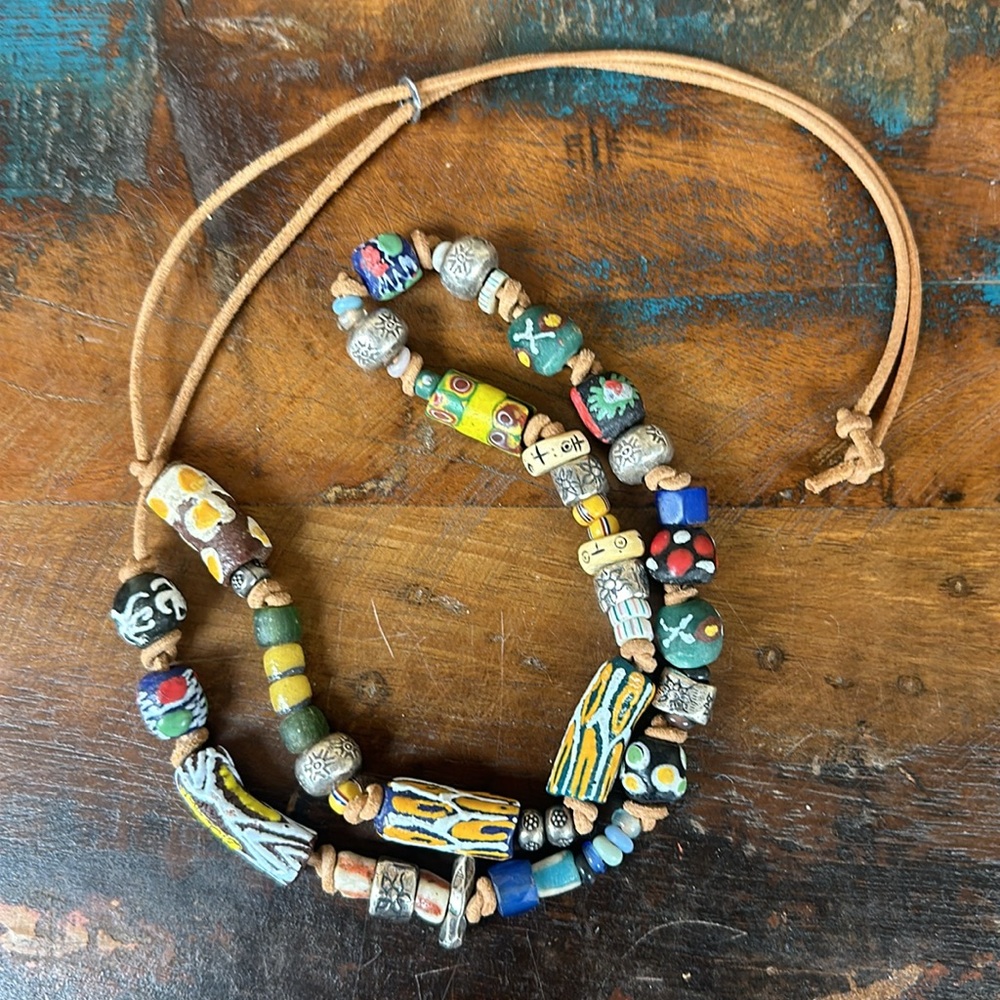Jes MaHarry “Trading Post” unisex Hatband and Necklace. New in box!